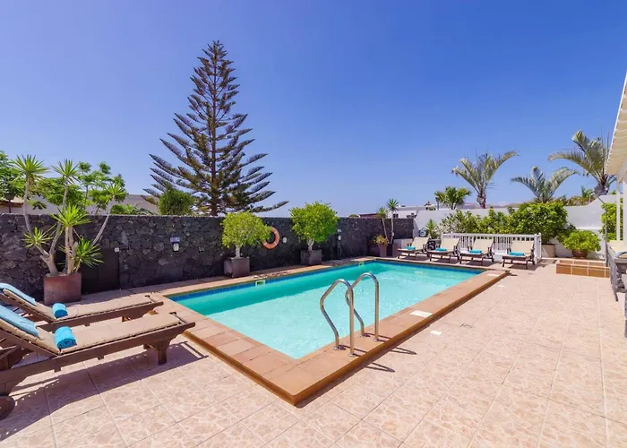 Sama By 卡列罗港